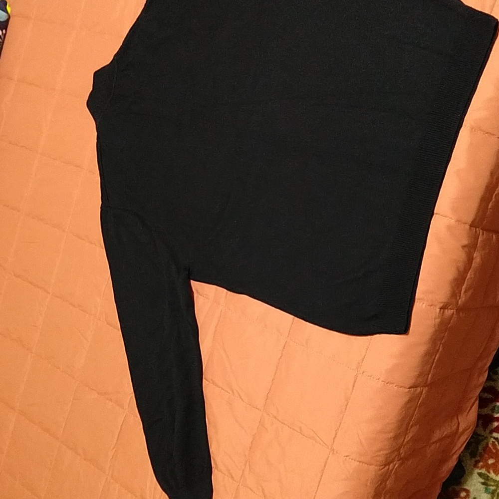 Claiborne Men's Sweater - Picture 10 of 10